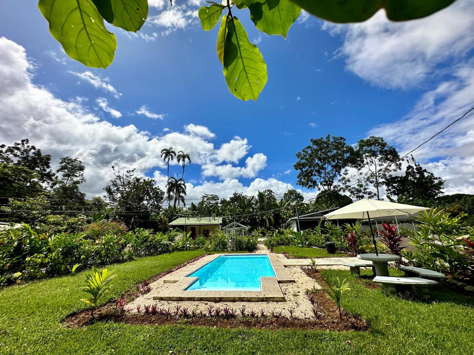 Almendros Eco-Villas La Fortuna Bagian luar foto
