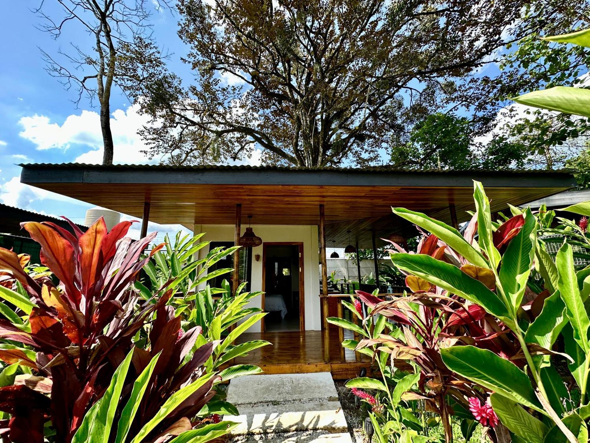 Almendros Eco-Villas La Fortuna Bagian luar foto